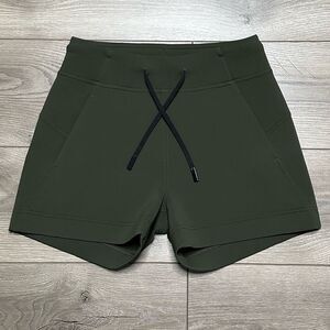 Lululemon In-Form‎ Medium Rise 3.5” Short Dark Olive Luxtreme Casual Shorts 4